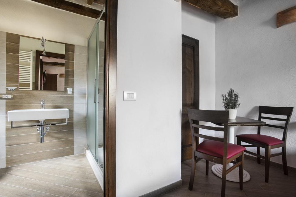 Antico Borgo Seggiano Bed and Breakfast Rum bild